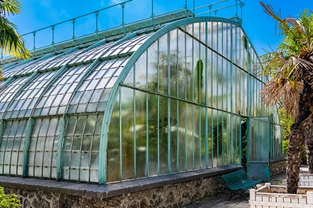 Affordable Cost of Glass Greenhouse Repair Services in Chicago, Illinois